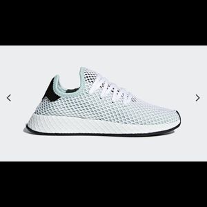 Women’s Adidas Deerupt Sneaker